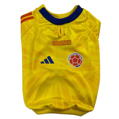  Camiseta Selección Colombia Mundial para perros y gatos 
en tela deportiva amarilla vista frontal - Animal Power Colombia
