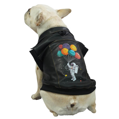 Chaleco Astronauta para perros y gatos en cuerina negra 
vista frontal con estampado DTF - Animal Power Colombia
3