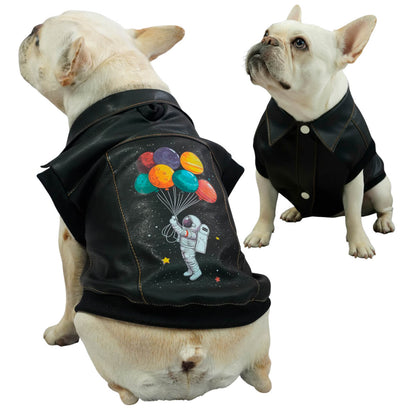Chaleco Astronauta para perros y gatos en cuerina negra 
vista frontal con estampado DTF - Animal Power Colombia
